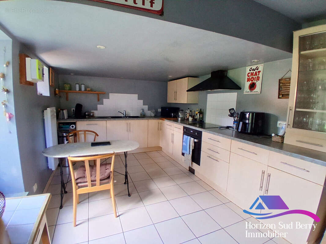 cuisine - Maison à VIGOULANT