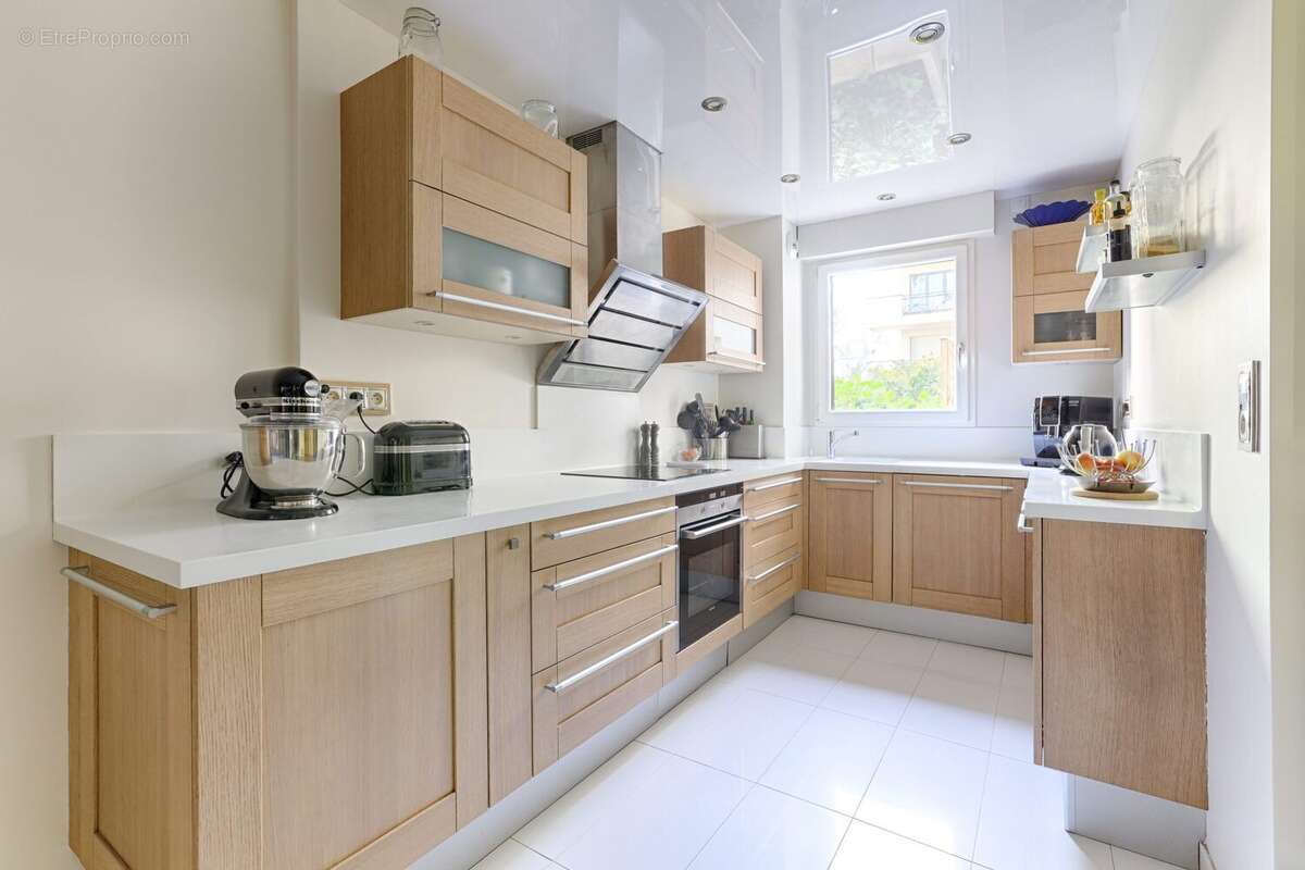 Appartement à LA GARENNE-COLOMBES