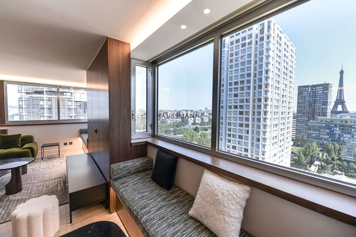 Appartement à PARIS-15E