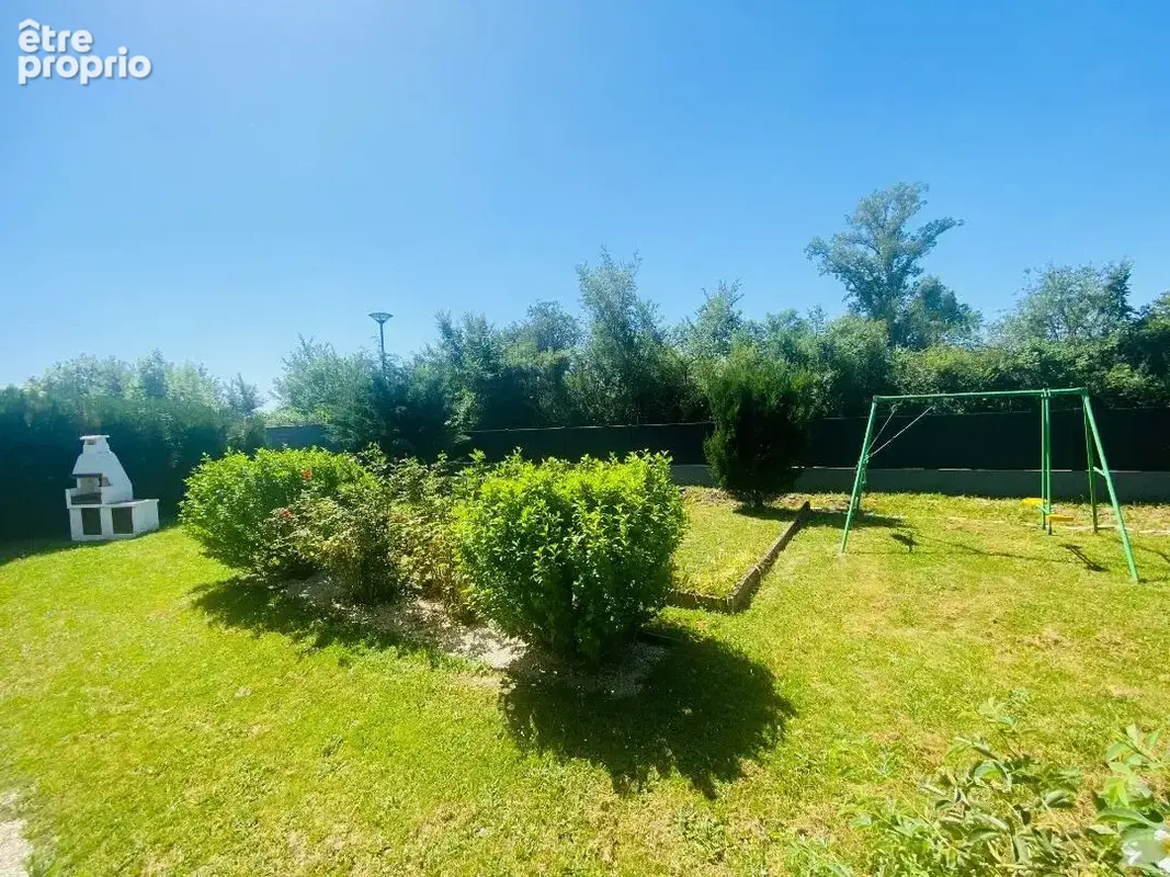 A vendre à la Chapelaude - Maison 4 chambres sur sous/sol semi-enterrée avec garage pour 2 vl - photo 18