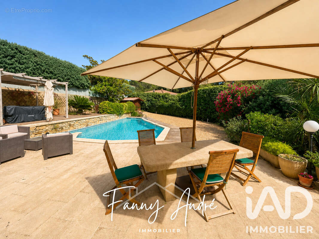 Photo 9 - Maison à LE CASTELLET