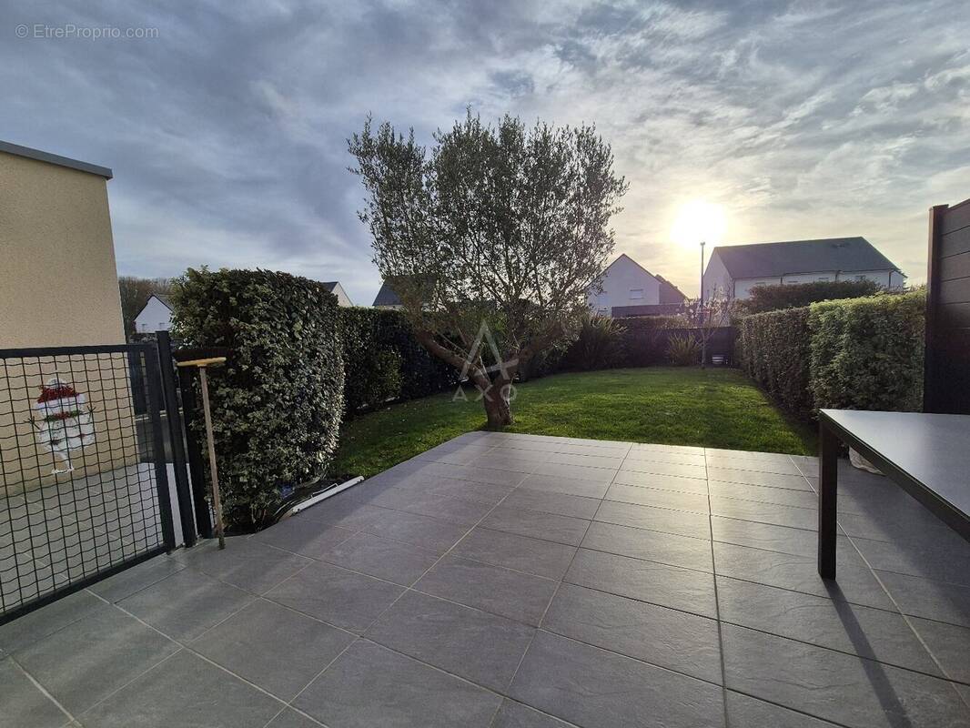 Maison à COLLEVILLE-MONTGOMERY