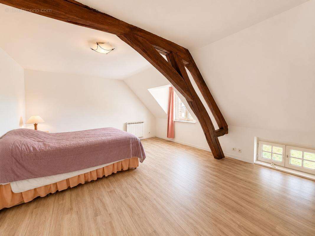 Maison à POILLY-SUR-THOLON
