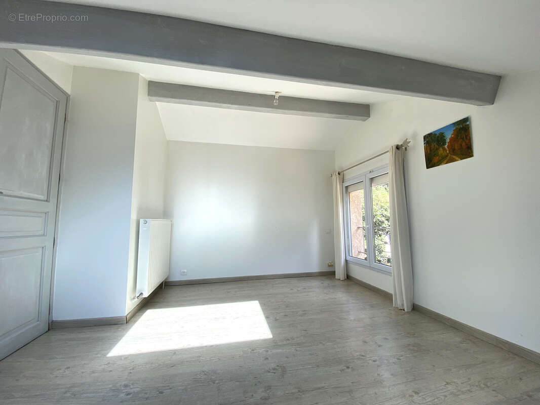 CIVRIEUX D'AZERGUES   Spacieuse Maison de plain-pied entièrement rénovée - photo 14
