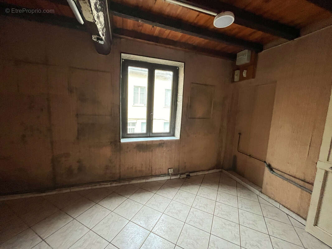 Appartement à GENAY