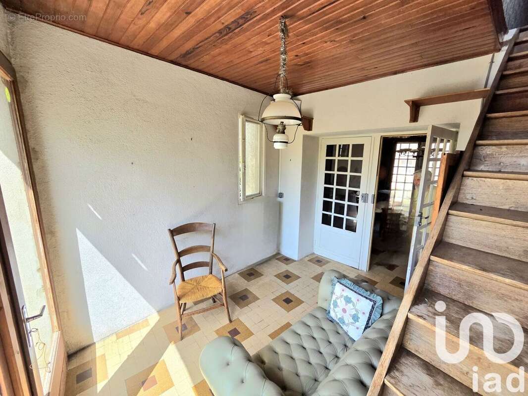 Maison 104 m² à Thollet  - photo 3