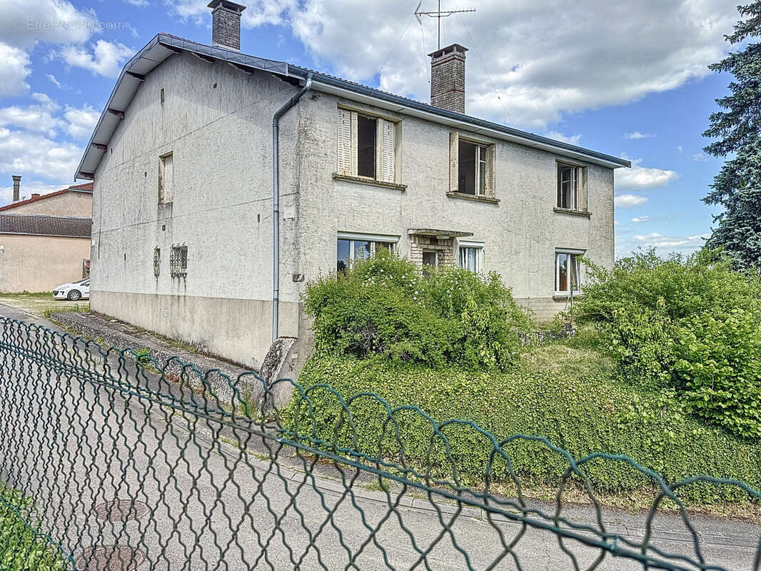 Maison à DOMMARTIN-SUR-VRAINE