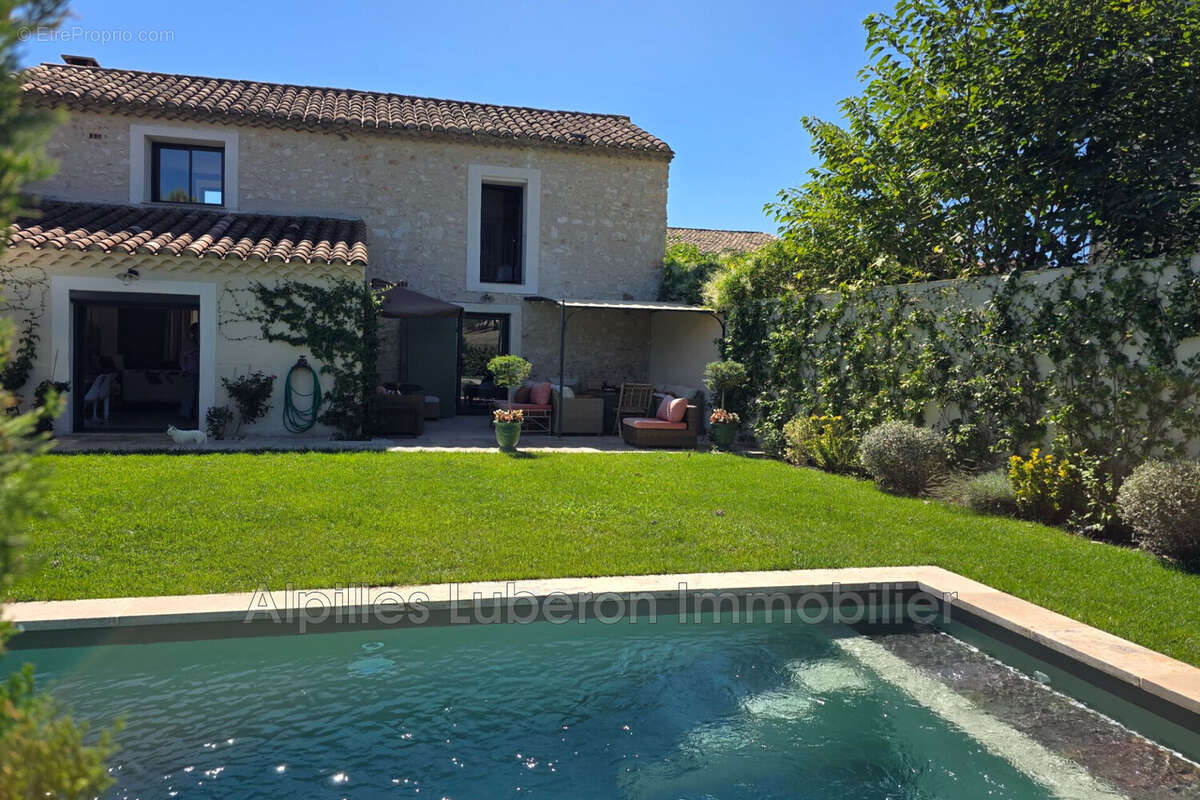 Maison à EYGALIERES