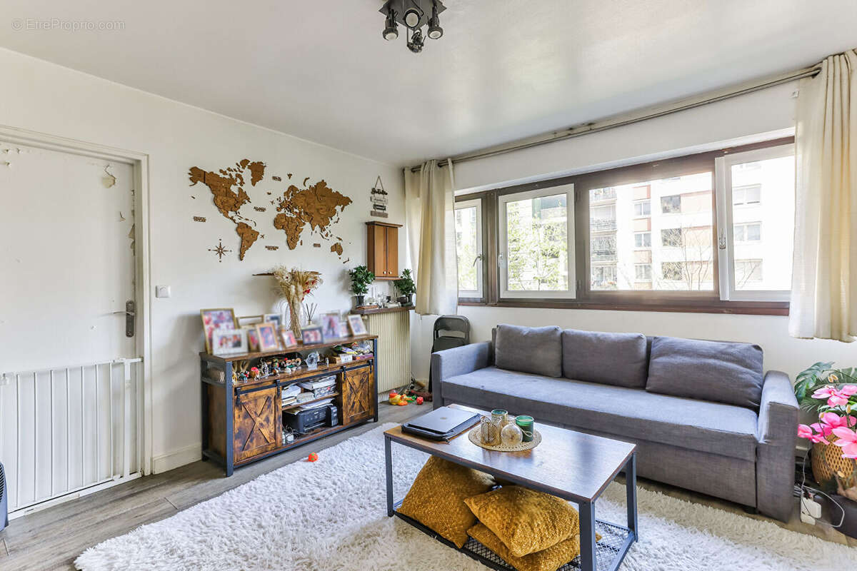 Appartement à PARIS-20E