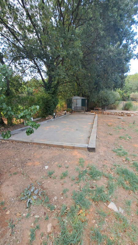 Très belle villa, 240m2 de plain pied au calme. - photo 19