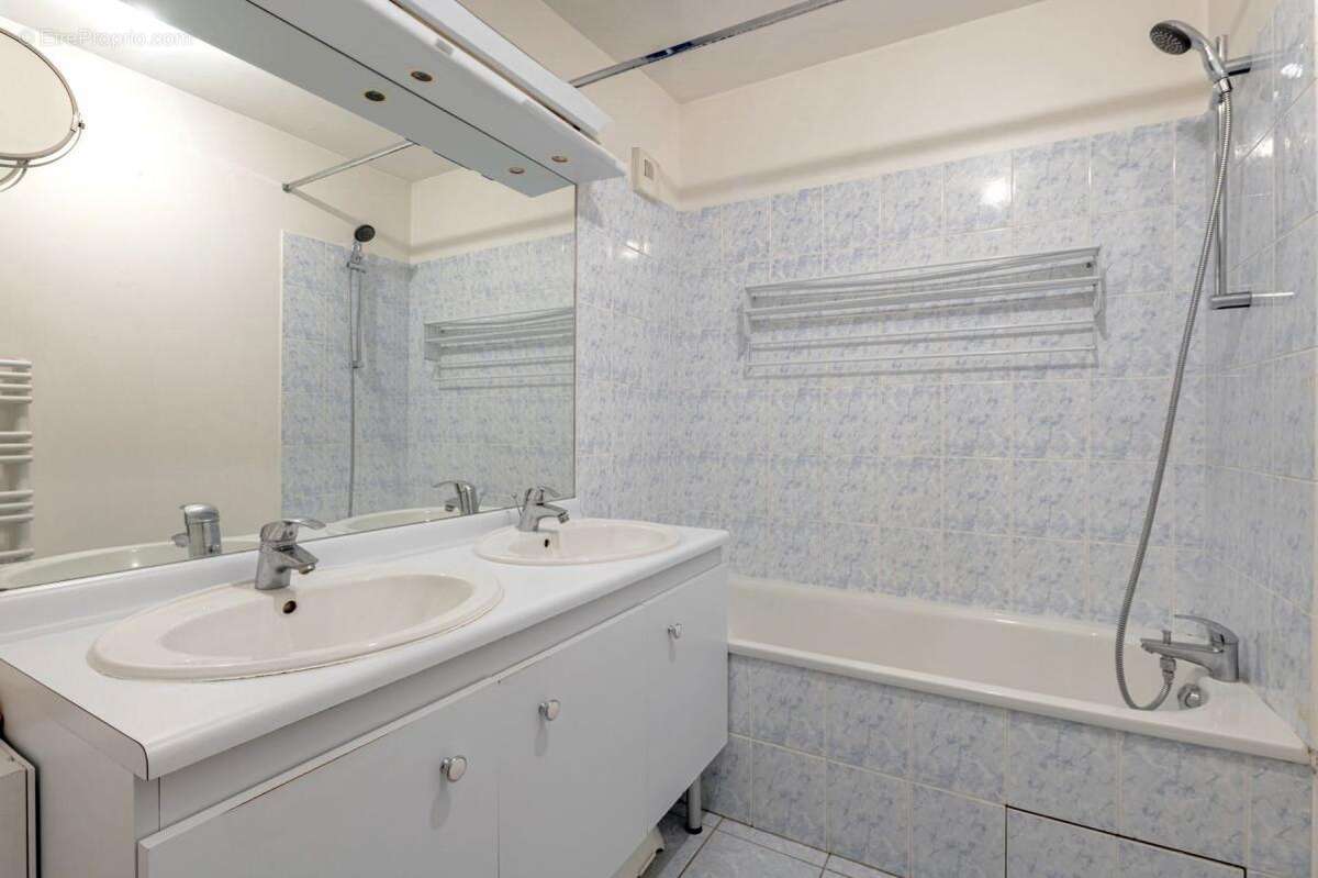 Appartement à SAINT-DENIS