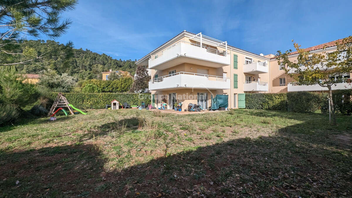 Appartement à LE LUC