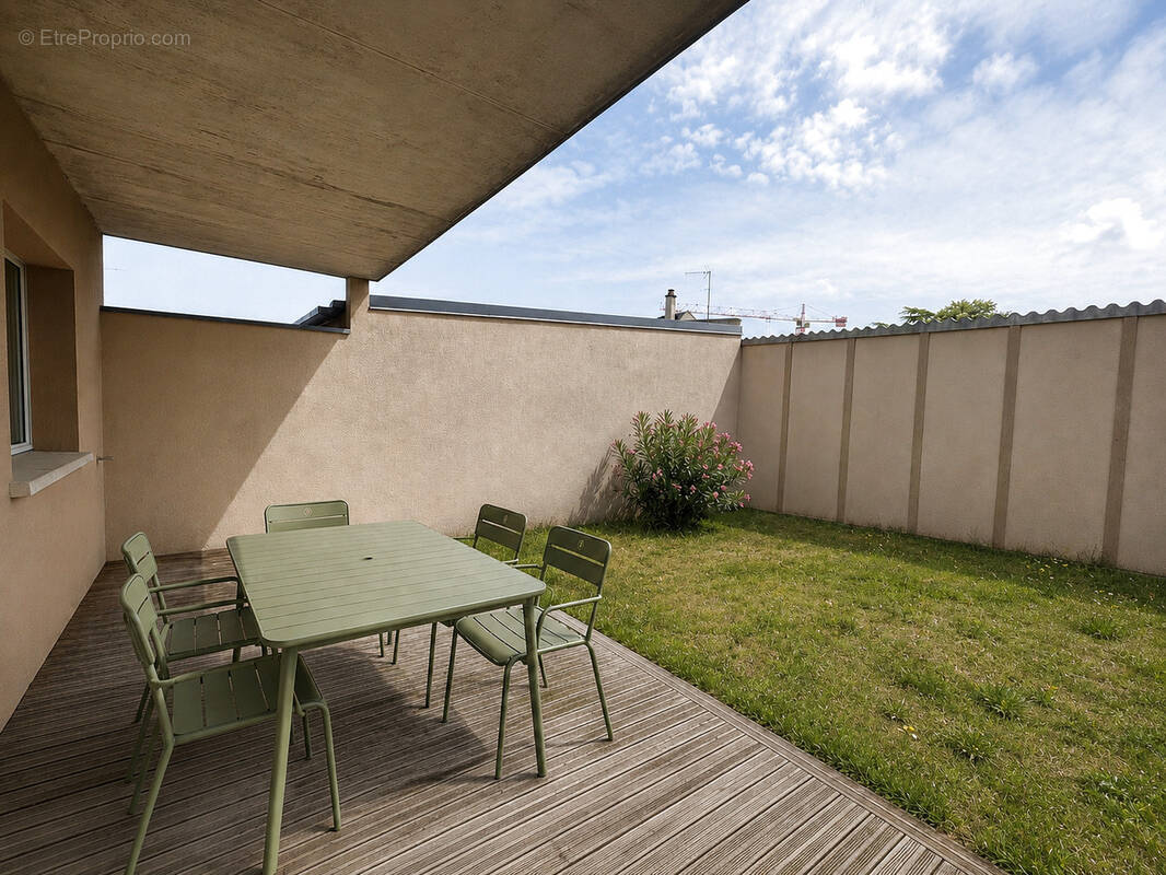 Appartement à SAINT-JEAN-DE-BRAYE