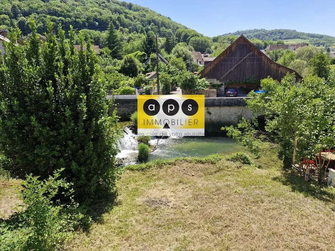 Immeuble centre ville arbois - photo 2