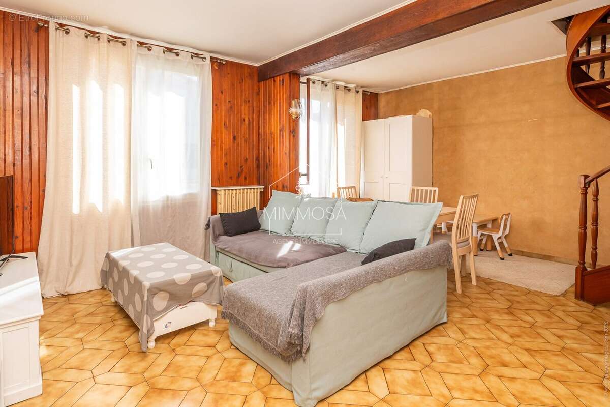 Maison à LES PAVILLONS-SOUS-BOIS