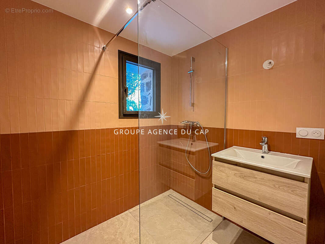 Maison à LES ISSAMBRES