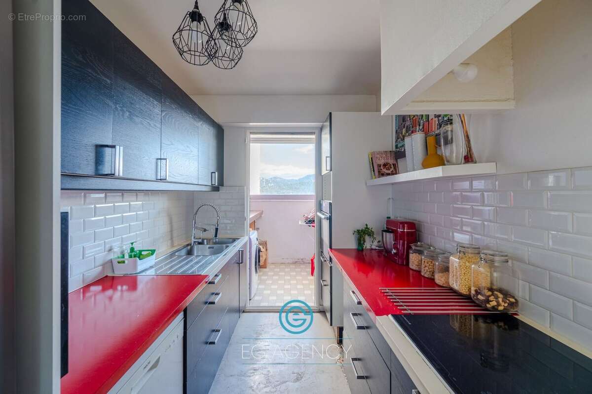Appartement à MARSEILLE-9E