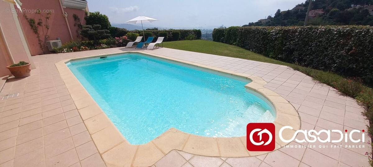 Appartement à MANDELIEU-LA-NAPOULE