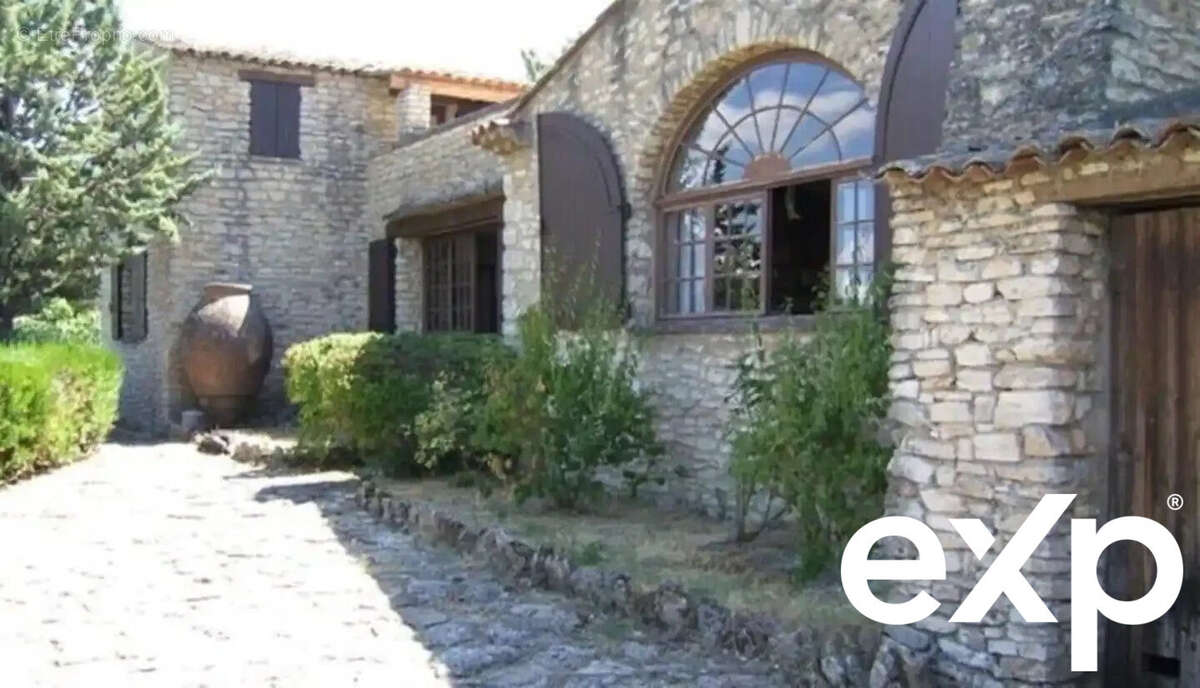 Maison à BONNIEUX
