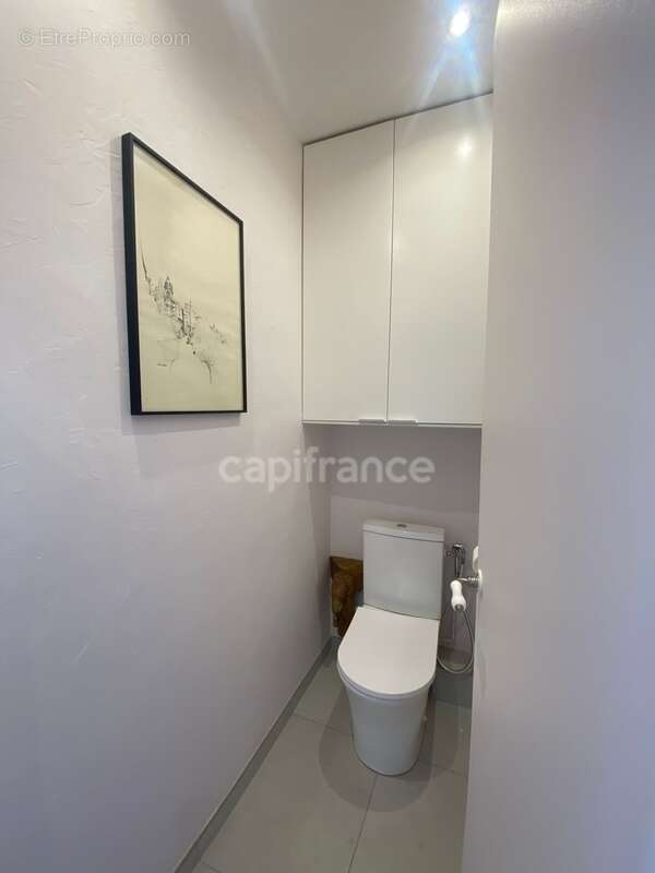Appartement à vendre 2 pièces HYERES (83) - Port de Hyères - Parking - Terrasses - Cave - photo 30