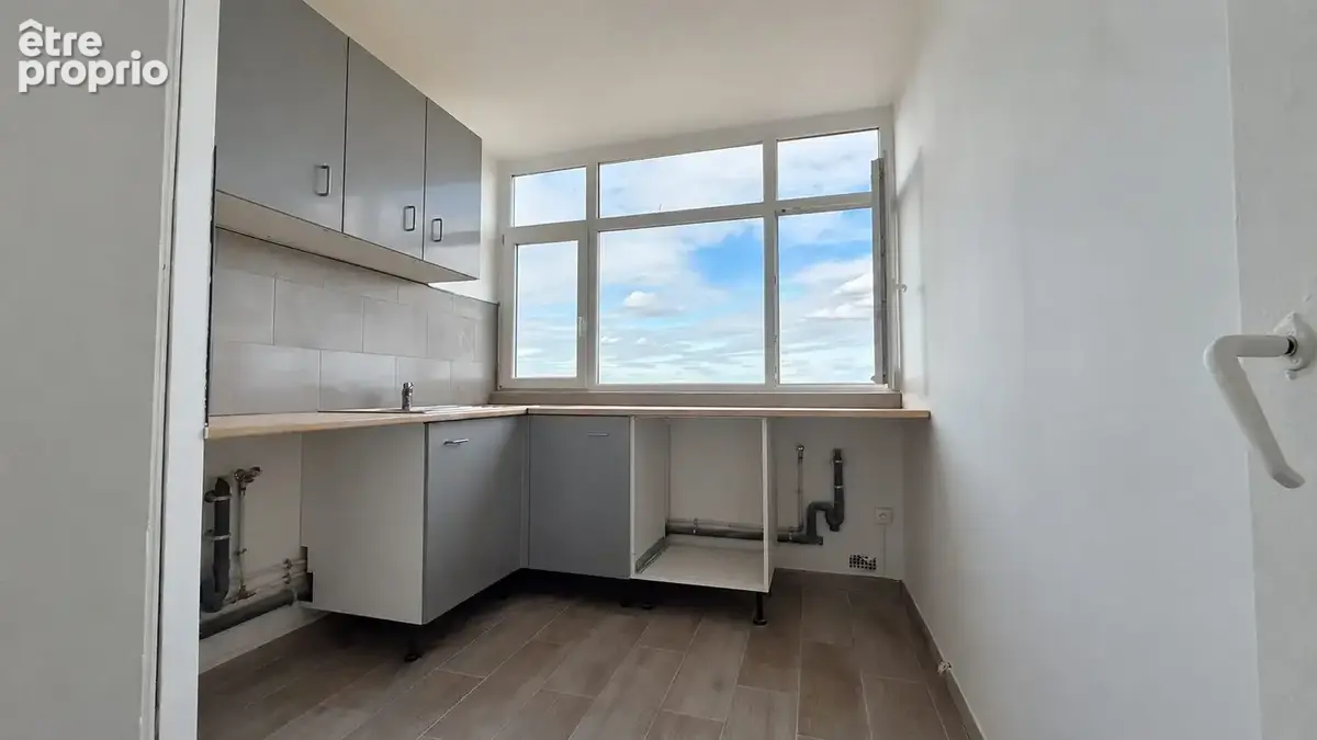 Appartement 4 pièces 69 m² à vendre à Ris-Orangis (91000) - photo 8