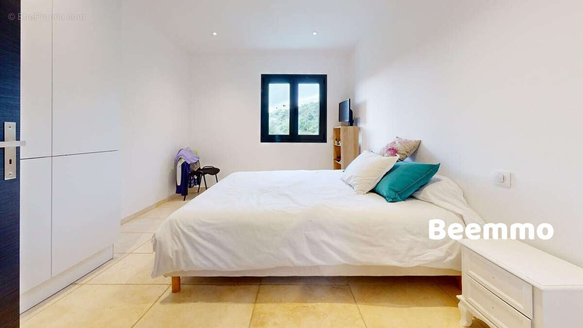 Maison à AURIBEAU-SUR-SIAGNE