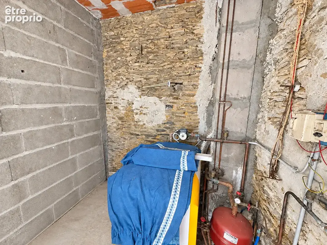 Bâtiment à réhabiliter d'environ 110m2 - photo 3