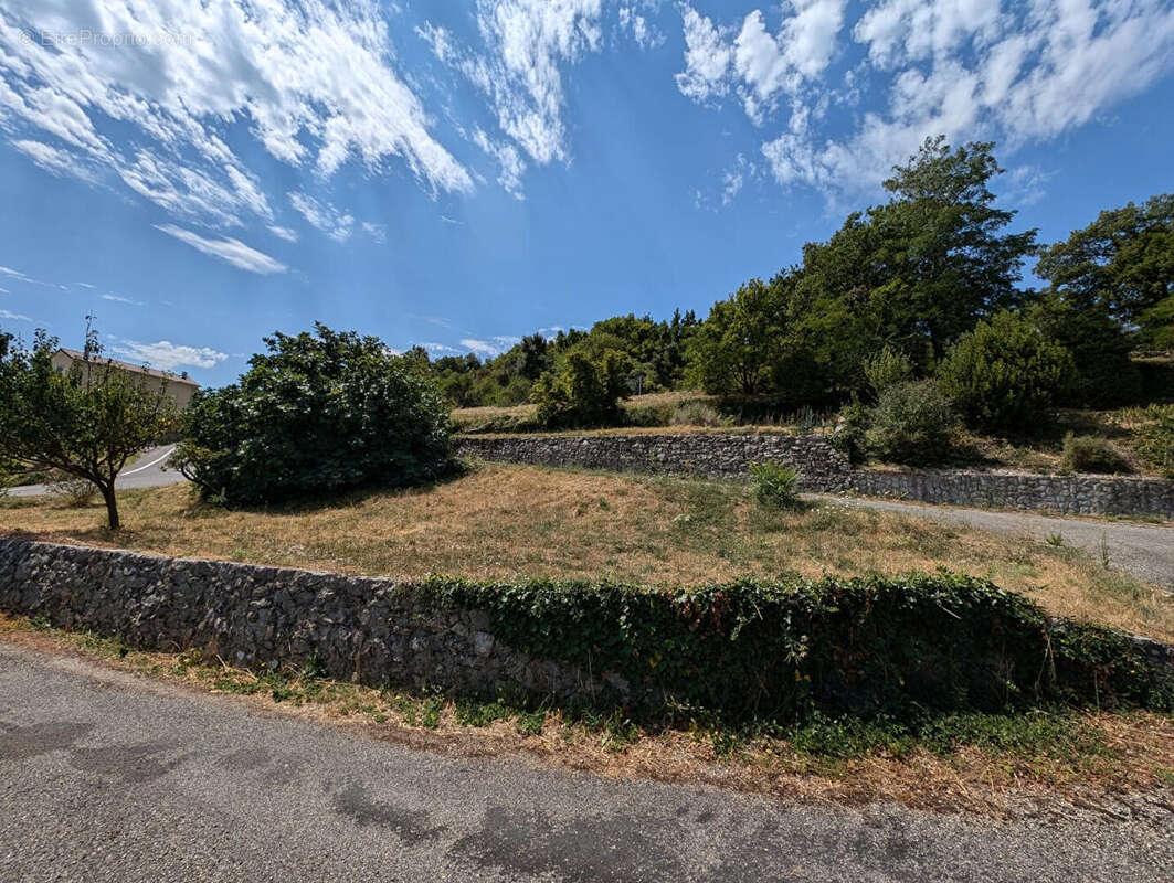Terrain à ALISSAS