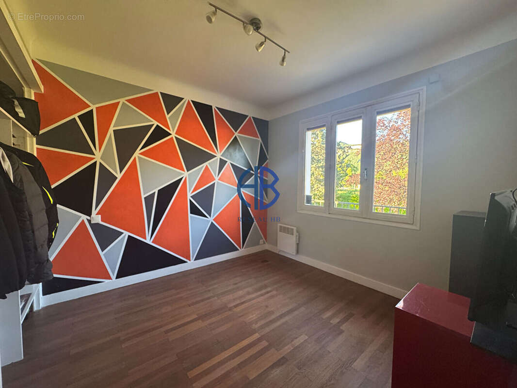 Maison à SERRIERES-DE-BRIORD