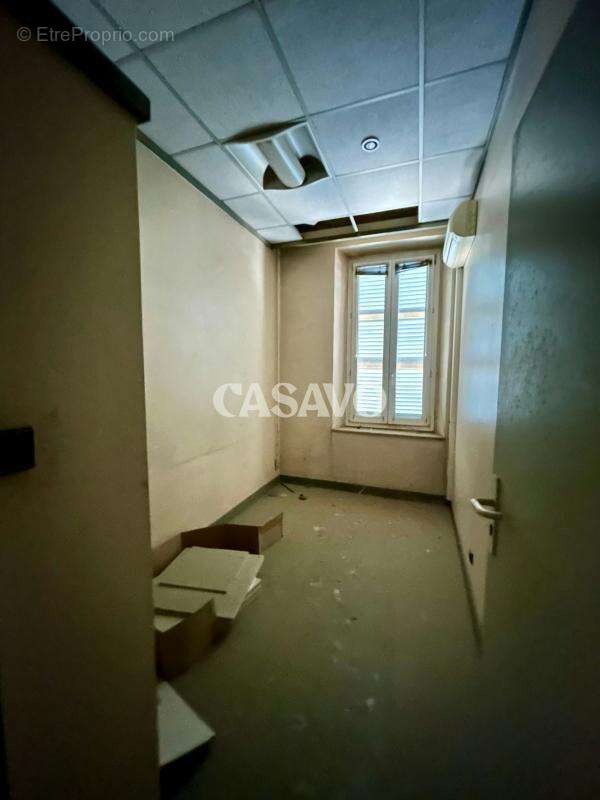 Vente Immeuble 1 pièce de 220m² - 83170 Brignoles - photo 6