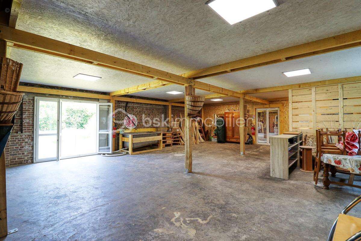 Bâtiment d'activité 600 m² avec showroom, atelier et stockage - Crèvecœur-le-Grand (60360) à 8 minutes de l’autoroute A16 - photo 11