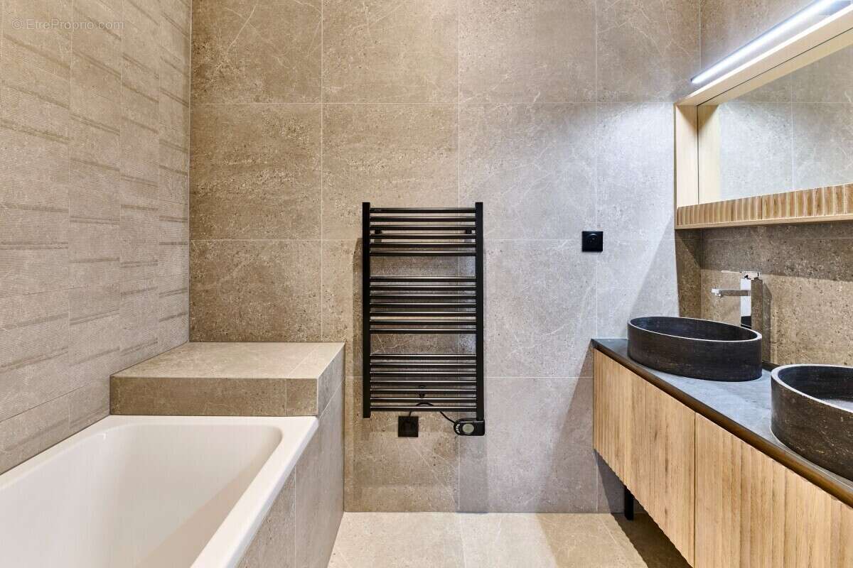 Appartement à PARIS-2E