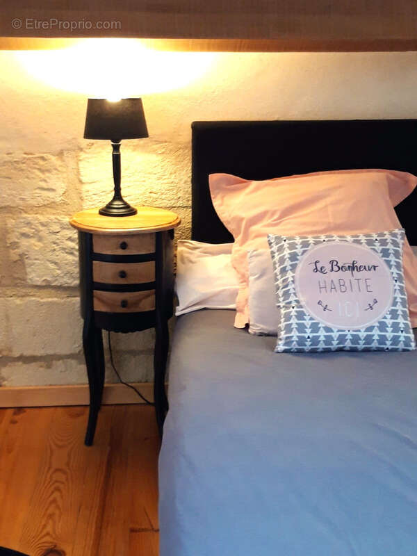 Appartement à SAINT-PIERRE-DE-MEZOARGUES