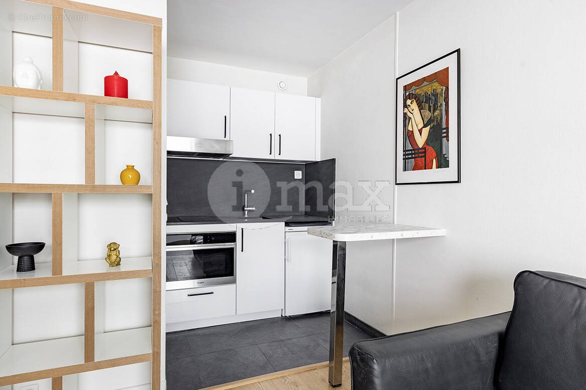 Appartement à COURBEVOIE