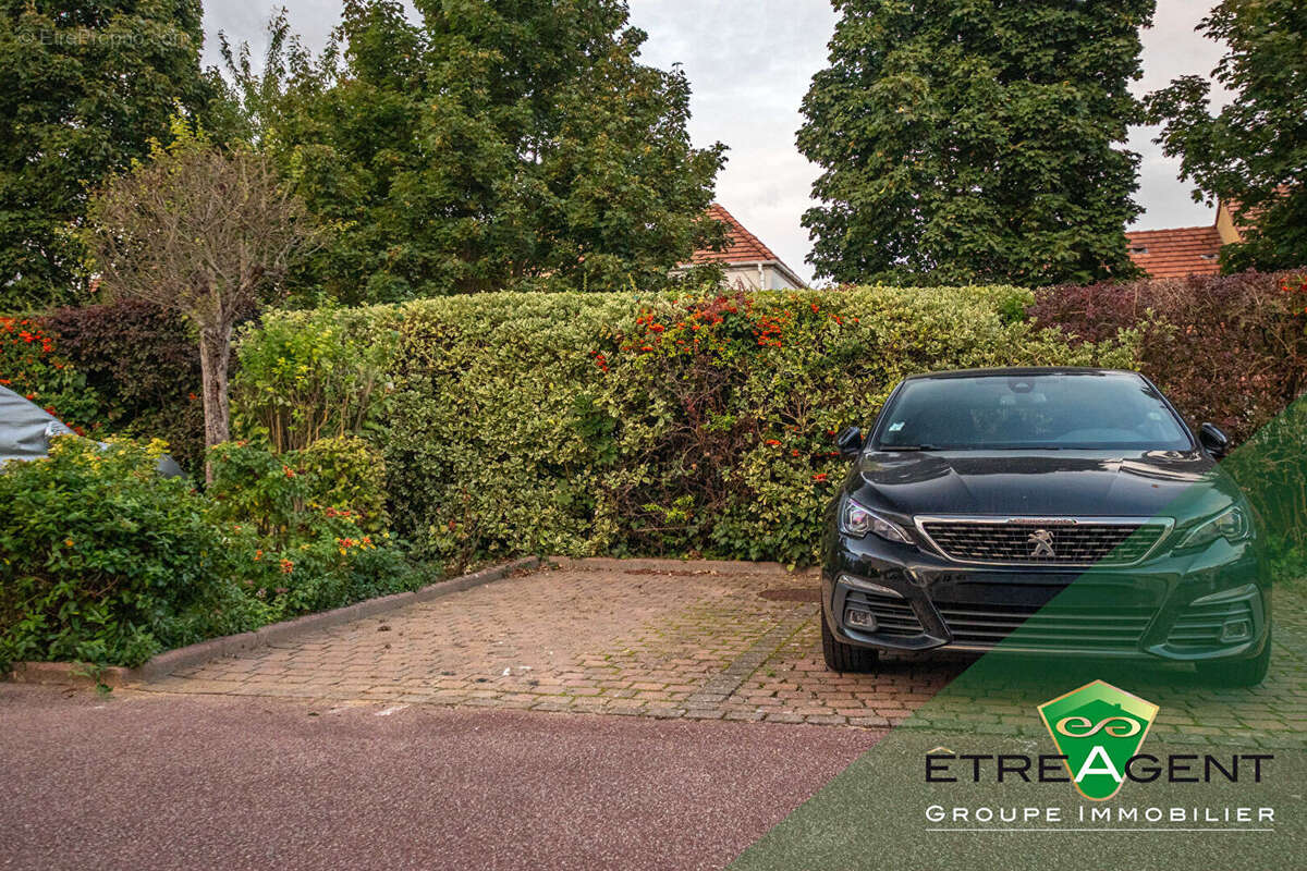 Appartement à ISSOU