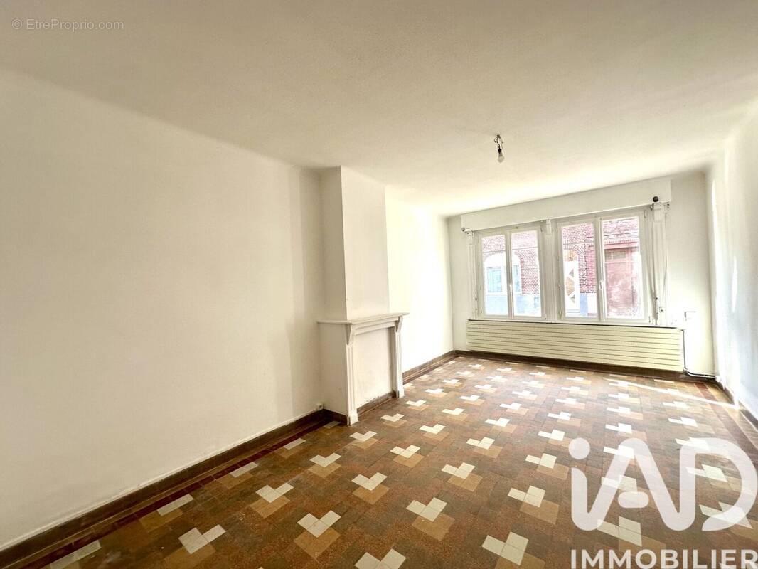 Photo 1 - Maison à COURRIERES