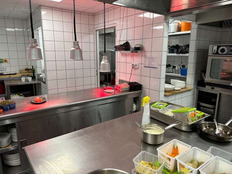 Commerce à HAUTELUCE