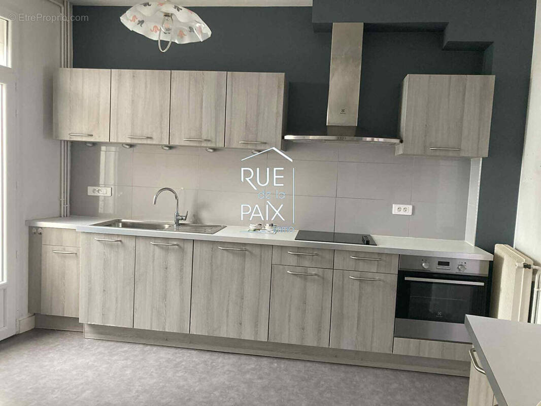 Maison à CHATELLERAULT