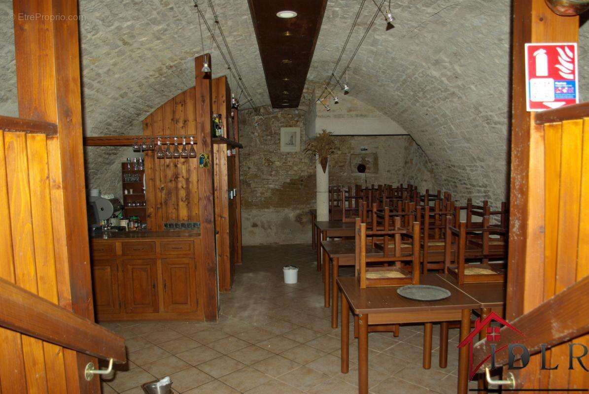 Ancien hôtel à réhabiliter, 12 chambres, lumineux - photo 8