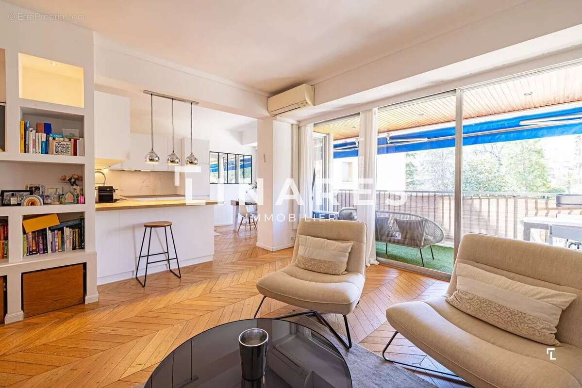 Appartement à MARSEILLE-8E