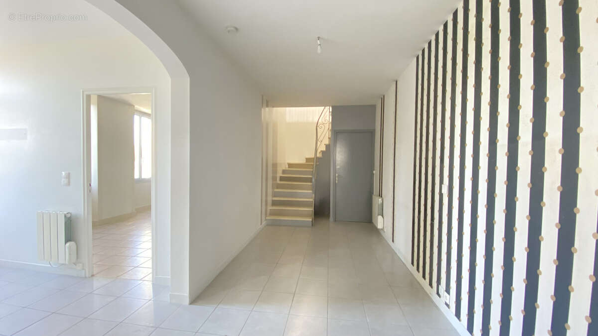 Maison à CHENAC-SAINT-SEURIN-D&#039;UZET