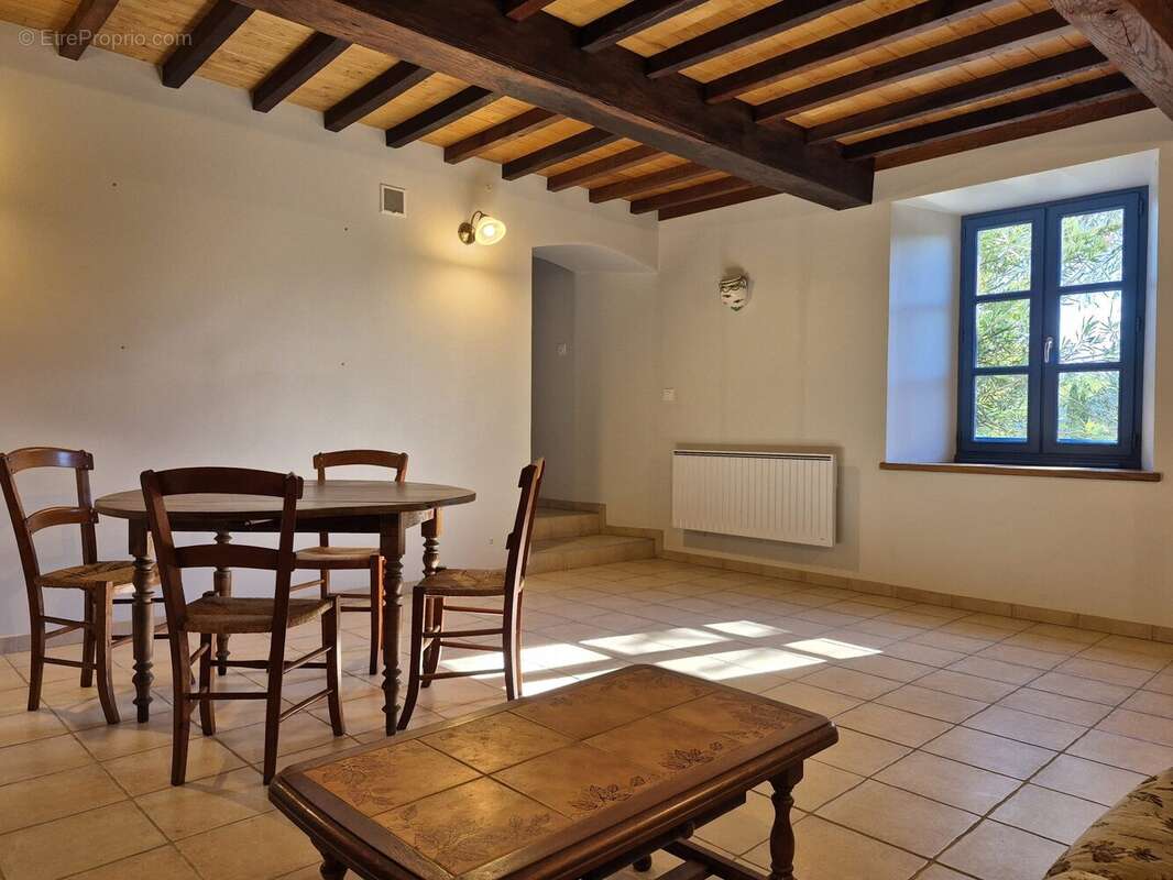 Maison à REJAUMONT