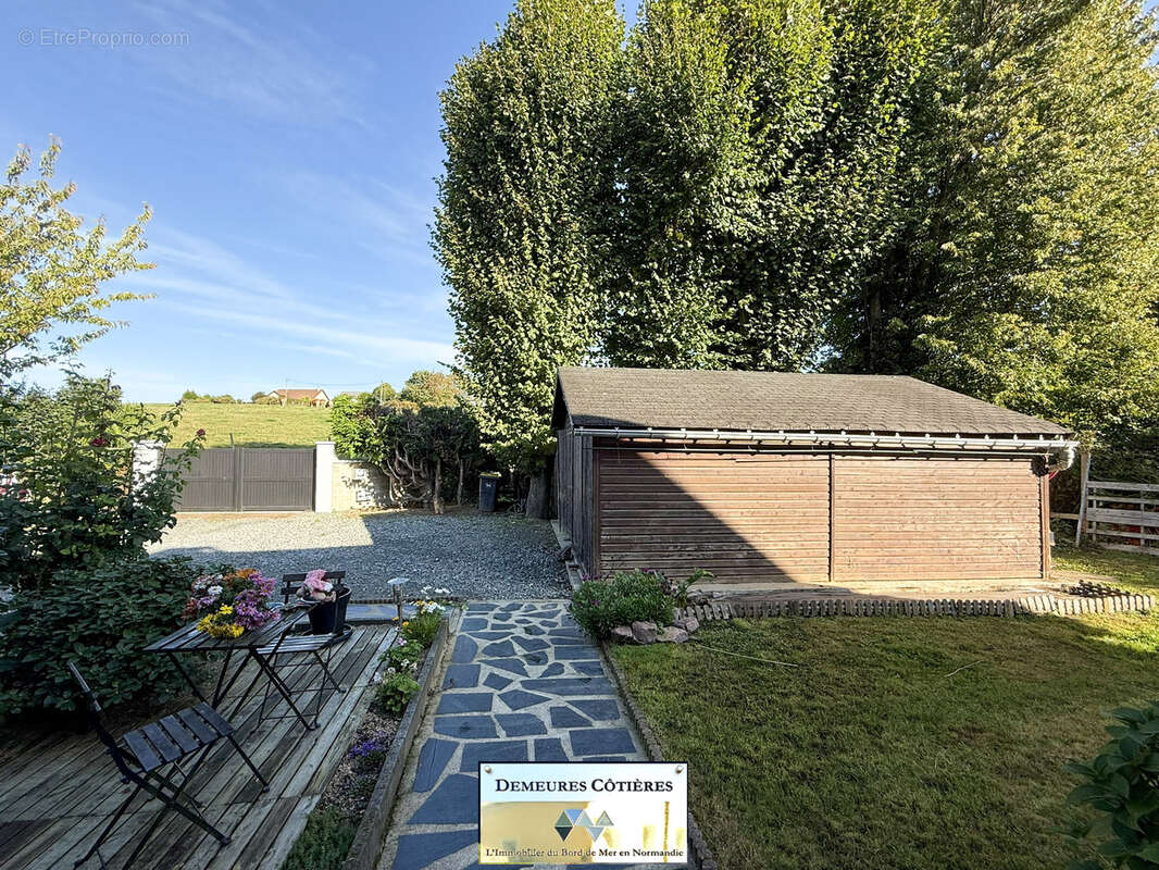 Maison à OCTEVILLE-SUR-MER