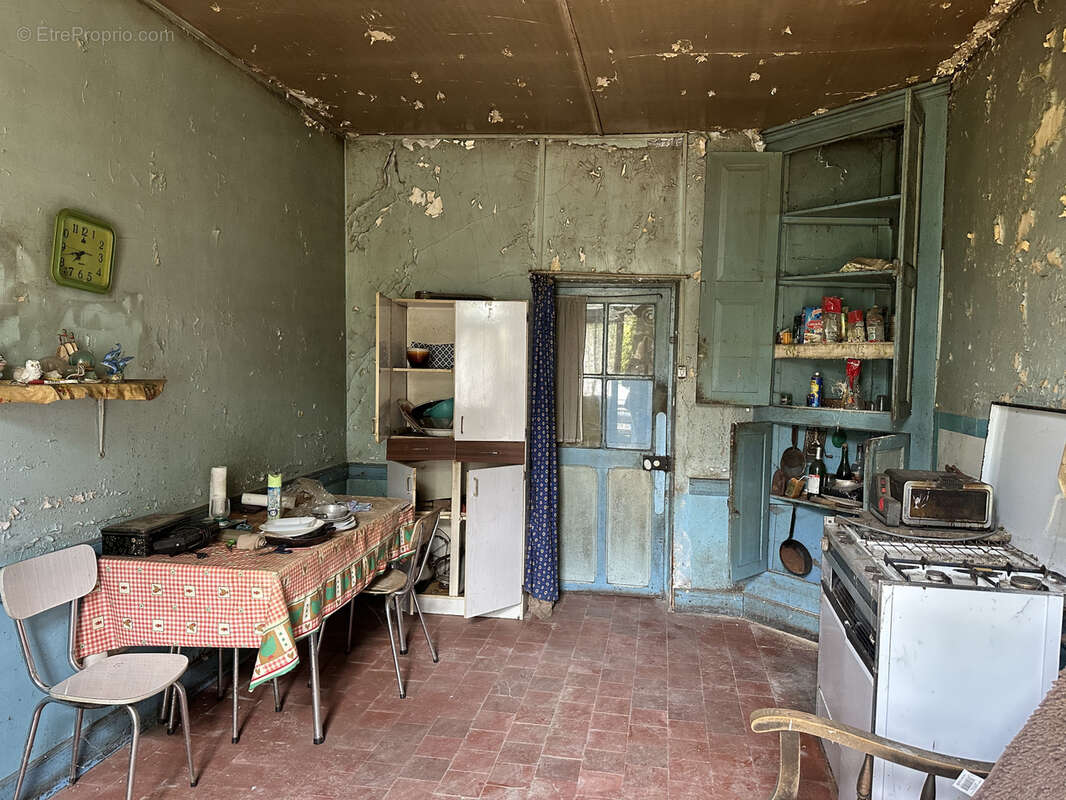 Terrain à SAINT-LEGER-DES-VIGNES