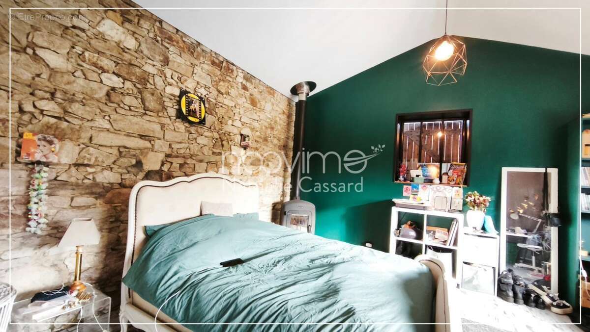 Maison en pierres de 250 m2 5 chambres sur 1850 m2 avec pisc - photo 15