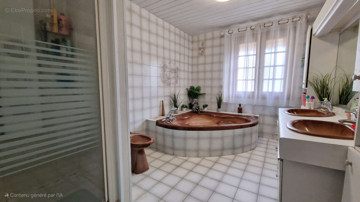 Maison à MARLY-LA-VILLE