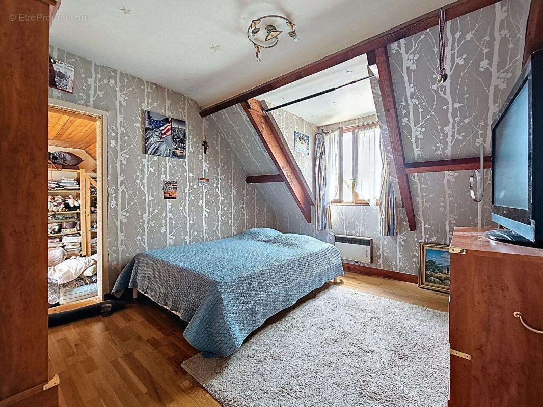 Maison à POIGNY-LA-FORET