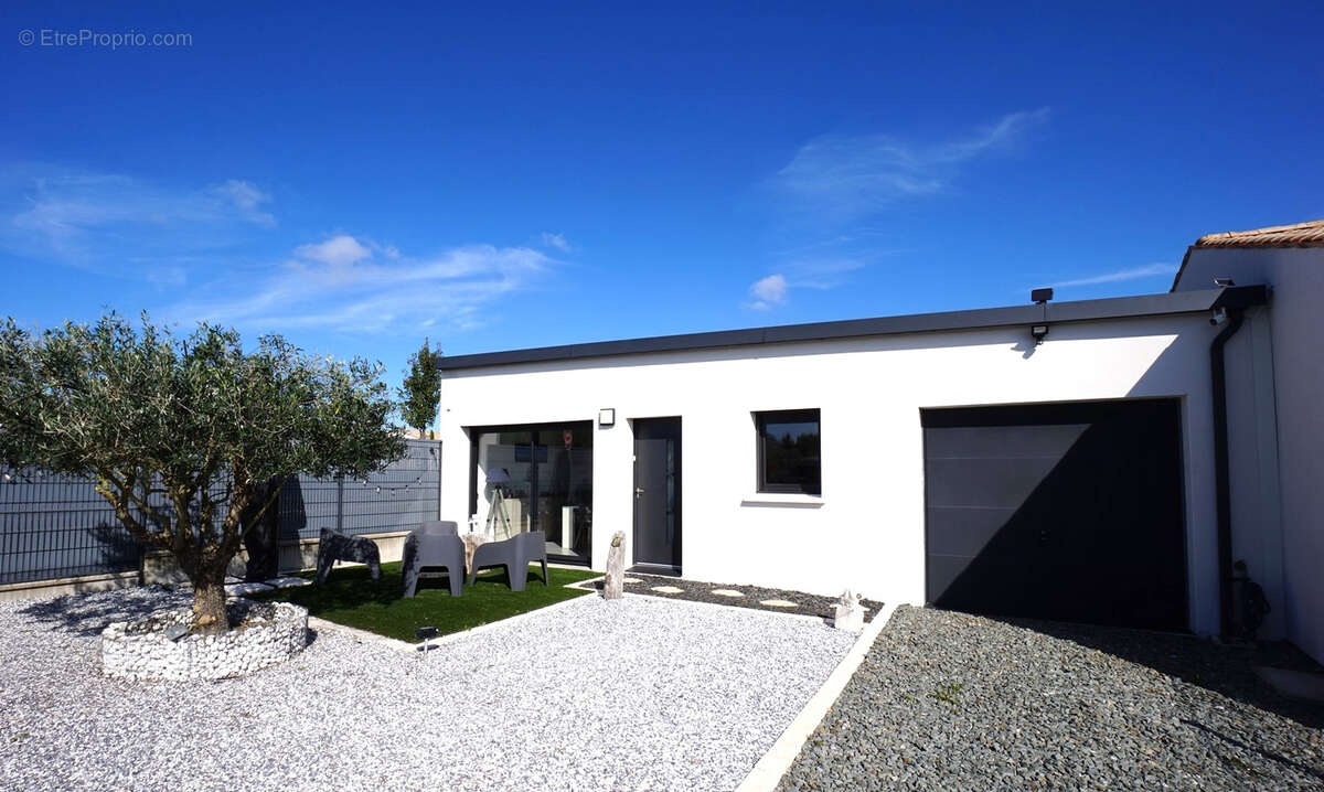 Maison à MESCHERS-SUR-GIRONDE