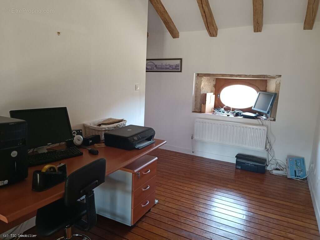 Superbe Longère avec Piscine, Belles Vues, Annexe et Dépendances - photo 15