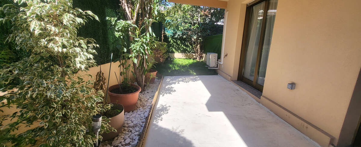 Appartement à ROQUEBRUNE-CAP-MARTIN